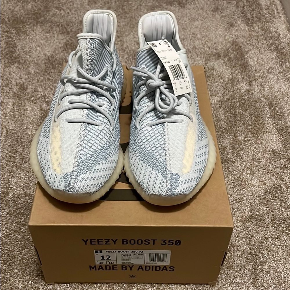 Adidas Yeezy Boost 350 V2 Sneakers